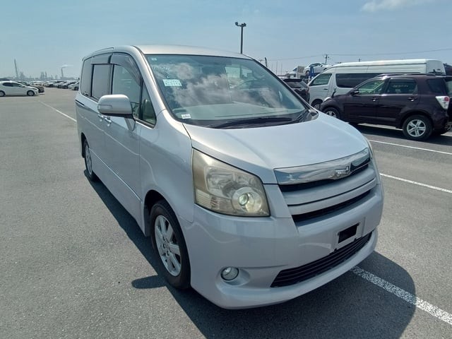2008 Toyota Noah
