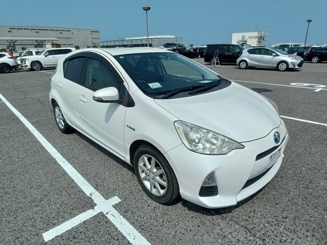 2013 Toyota Aqua