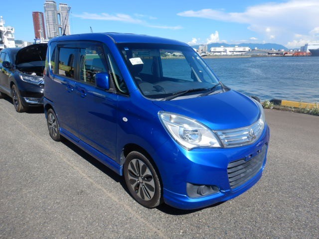 2014 Mitsubishi Delica D2