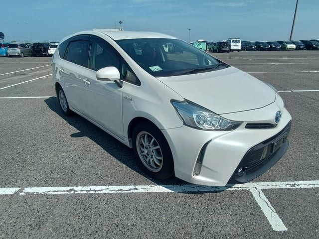 2016 Toyota Prius Alpha