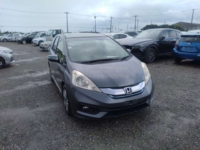 2013 Honda FIT Shuttle HV