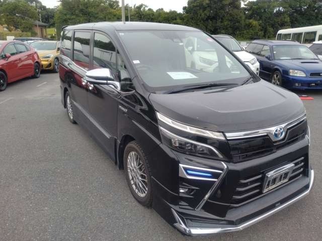 2019 Toyota Voxy HV
