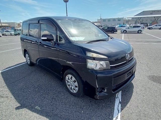 2012 Toyota Voxy