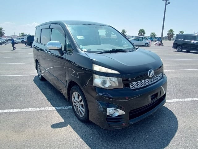 2011 Toyota Voxy