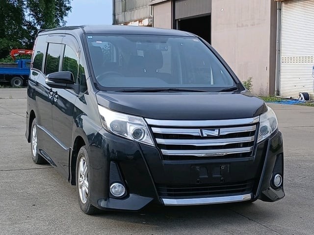 2014 Toyota Noah