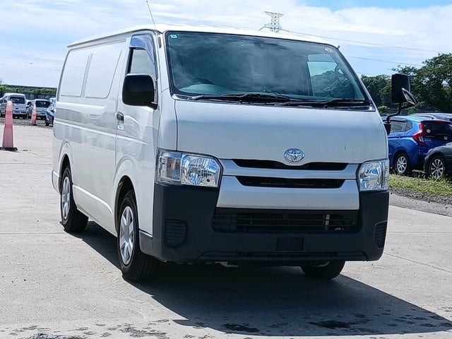 2017 Toyota Hiace V