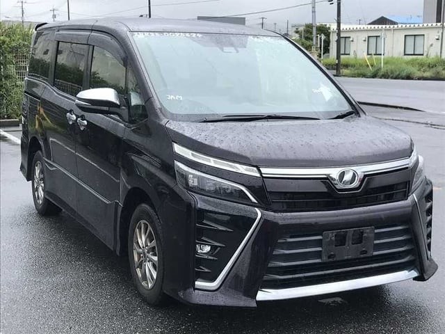 2018 Toyota Voxy