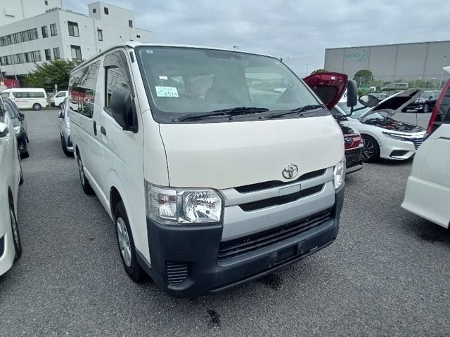2018 Toyota Hiace V