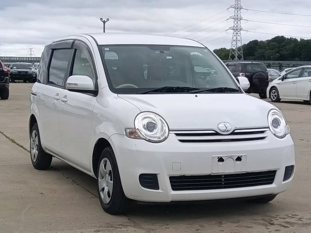 2015 Toyota Sienta
