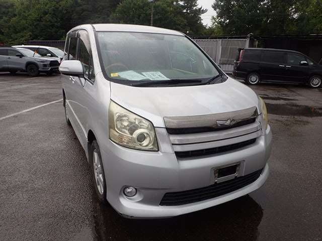 2009 Toyota Noah