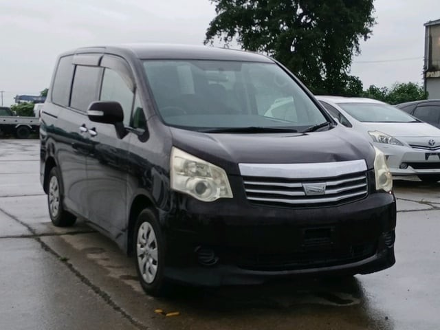 2013 Toyota Noah