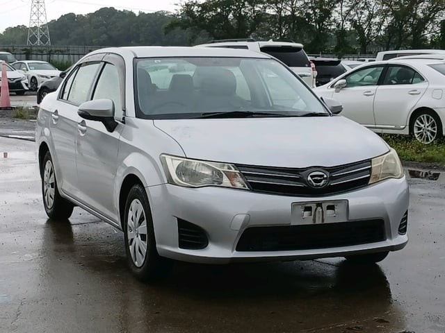 2013 Toyota Axio