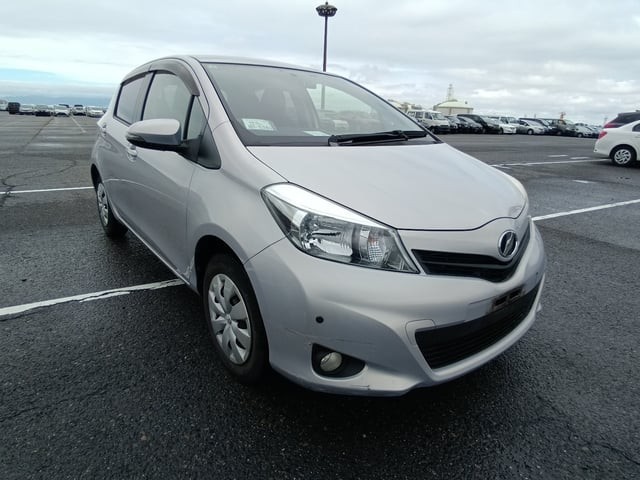 2013 Toyota Vitz