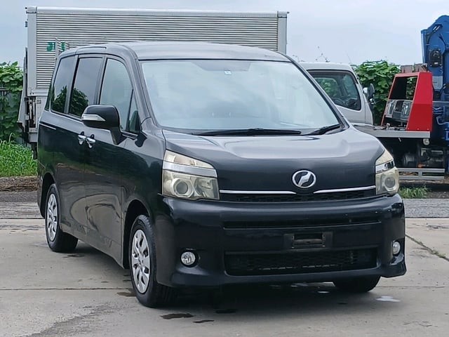 2010 Toyota Voxy