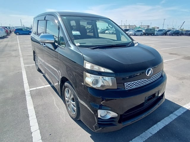 2011 Toyota Voxy
