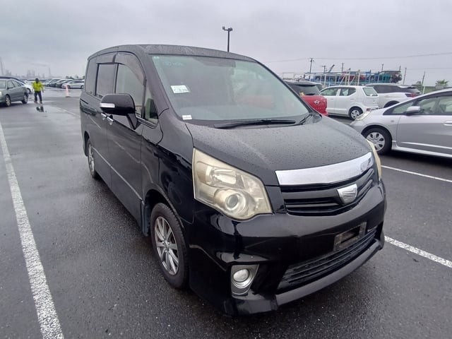 2012 Toyota Noah