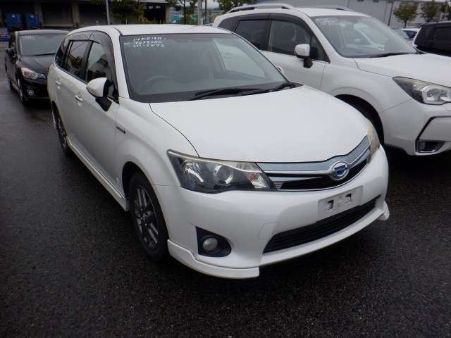 2014 Toyota Fielder HV