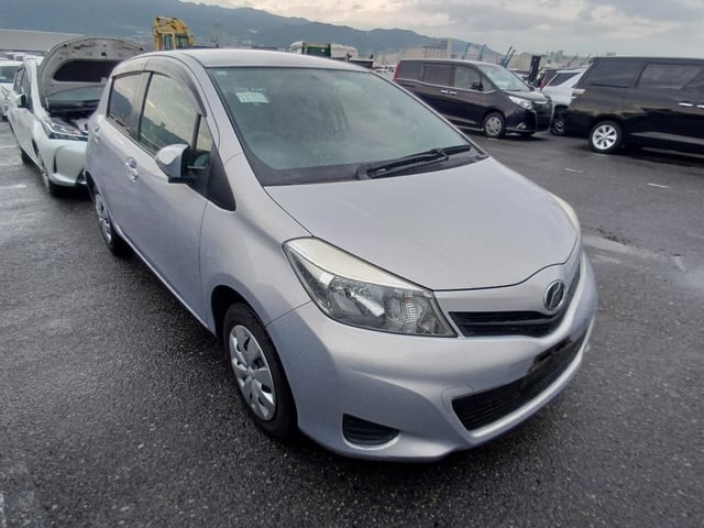 2013 Toyota Vitz