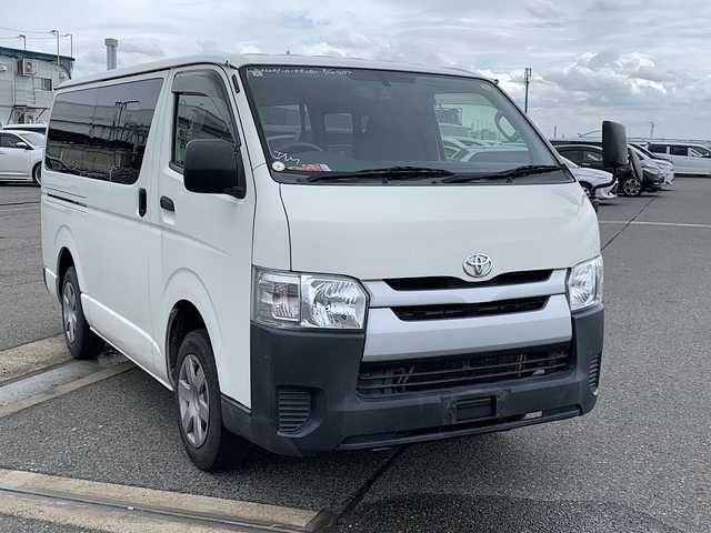 2016 Toyota Hiace V