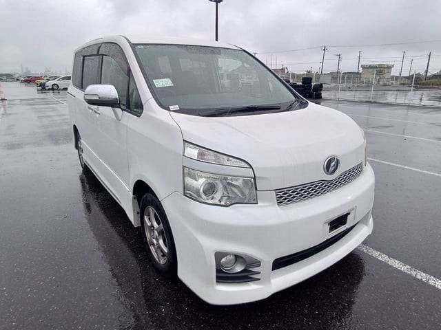 2012 Toyota Voxy