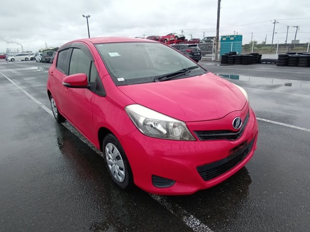 2013 Toyota Vitz