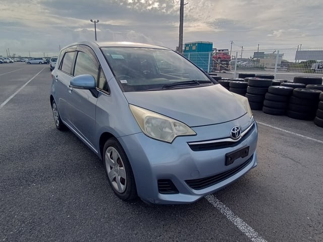 2013 Toyota Ractis