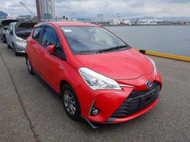 2017 Toyota Vitz HV