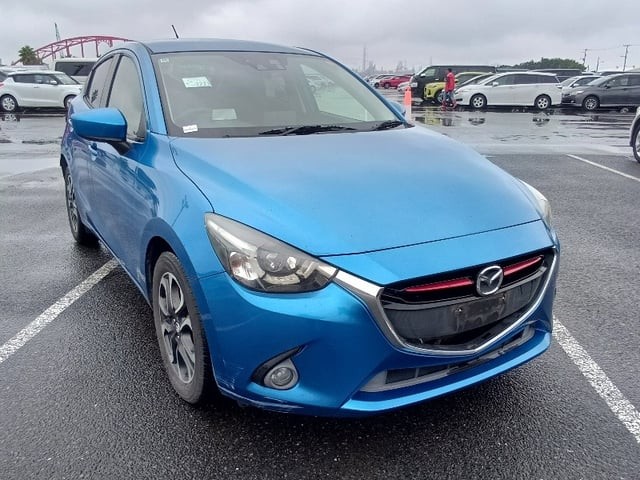 2014 Mazda Demio