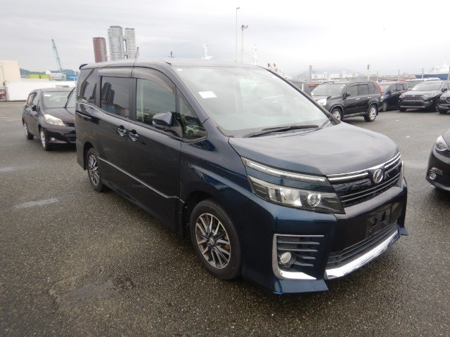 2014 Toyota Voxy