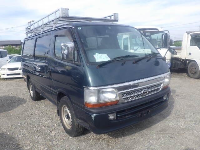 2002 Toyota Hiace V