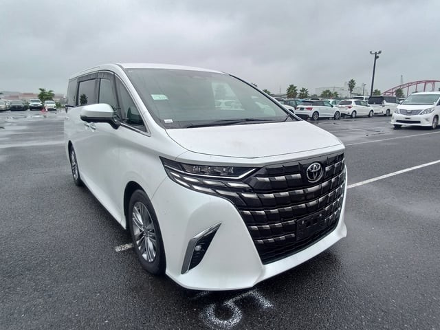 2024 Toyota Alphard HV