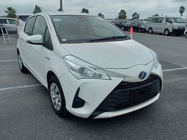 2019 Toyota Vitz HV