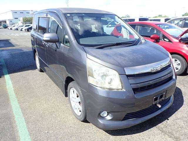 2007 Toyota Noah