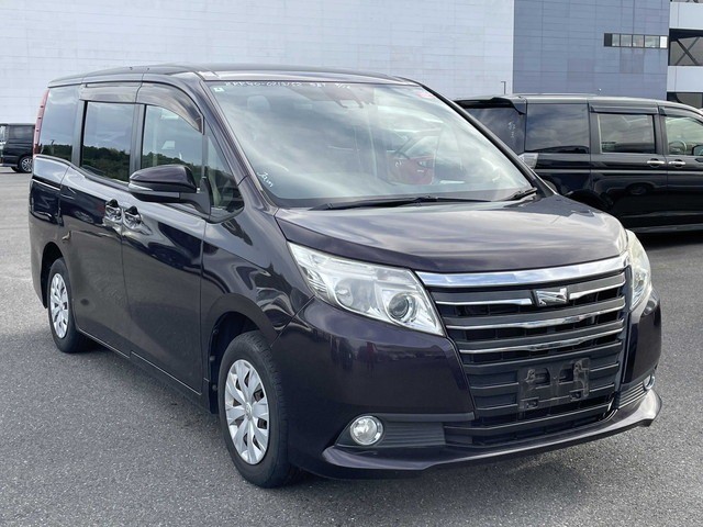 2016 Toyota Noah
