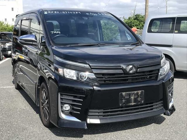 2017 Toyota Voxy