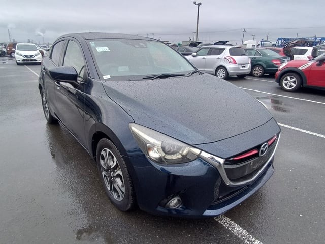 2016 Mazda Demio