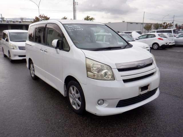 2009 Toyota Noah