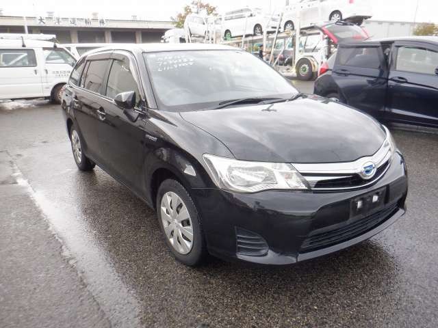 2014 Toyota Fielder HV