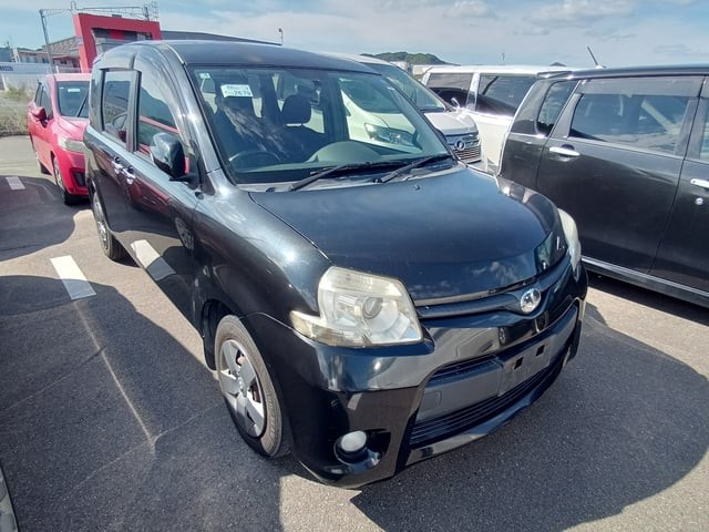 2013 Toyota Sienta