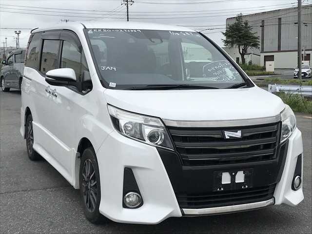 2017 Toyota Noah
