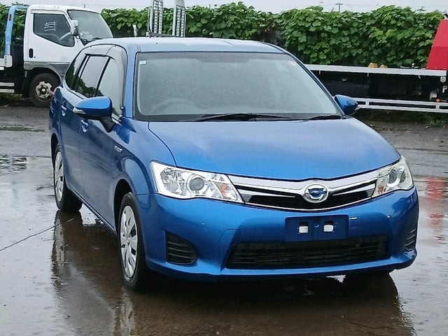 2014 Toyota Fielder HV