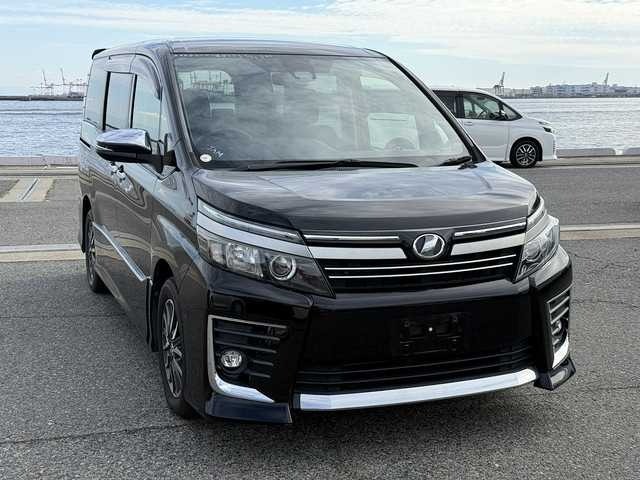2017 Toyota Voxy