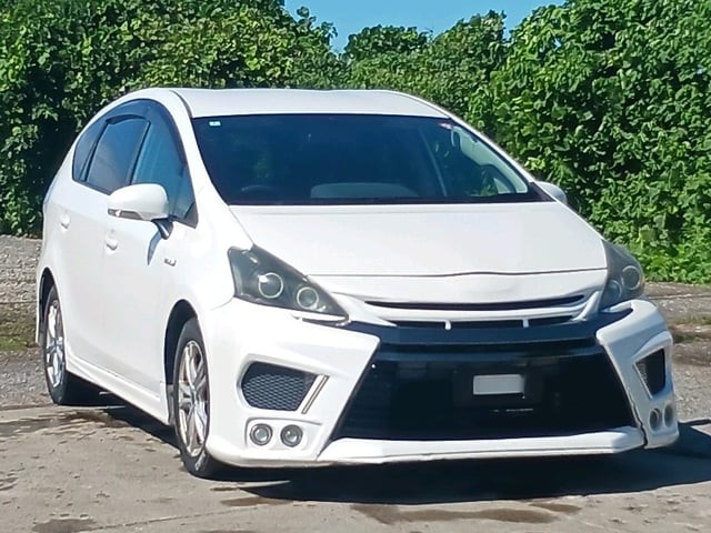 2012 Toyota Prius Alpha