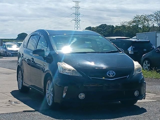 2013 Toyota Prius Alpha