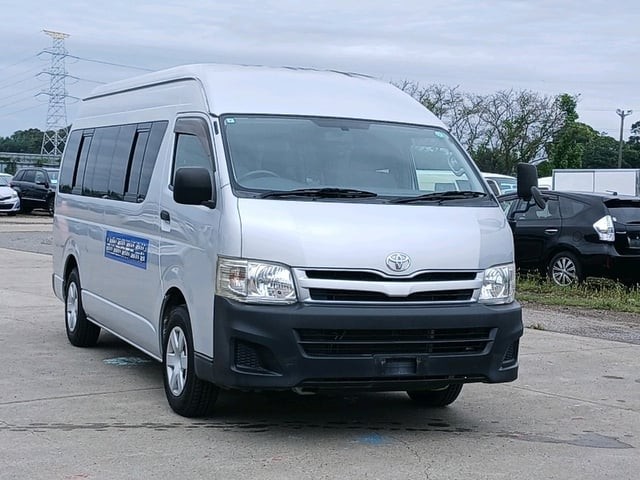 2011 Toyota Hiace Commuter