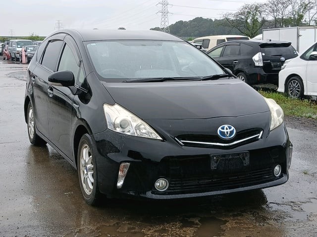 2013 Toyota Prius Alpha