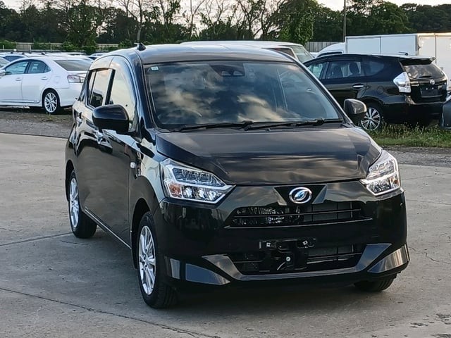 Daihatsu Mira ES