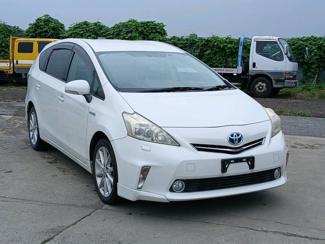 2011 Toyota Prius Alpha