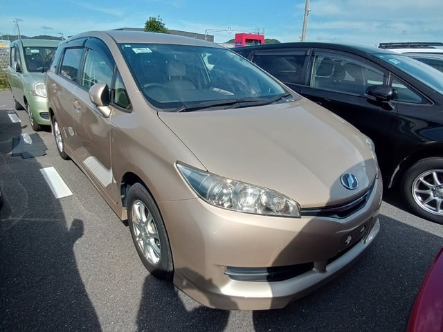 2013 Toyota Wish