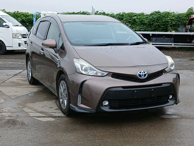2015 Toyota Prius Alpha